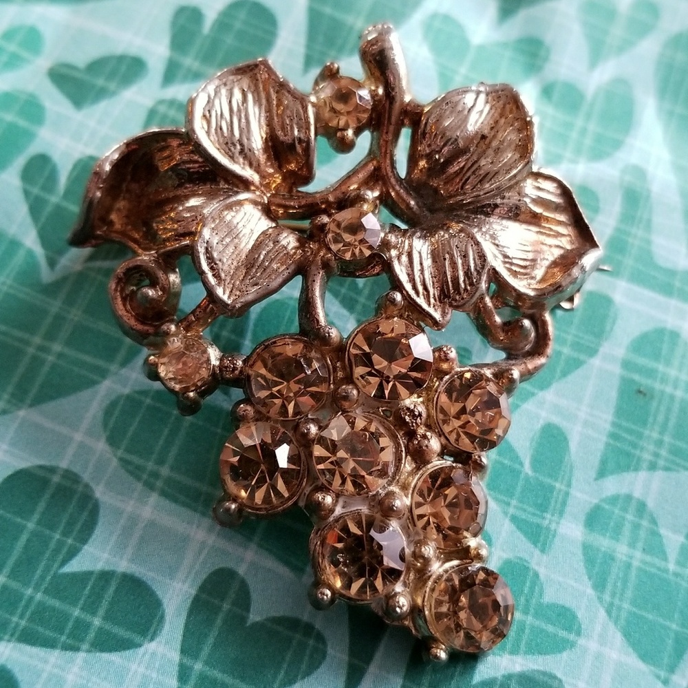 Vintage rhinestone grapes brooch pin fruit pin